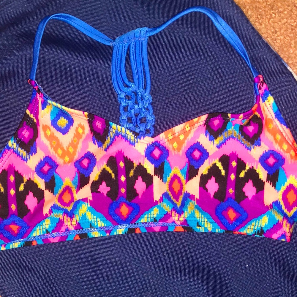 Kids 7/8 matching swimwear.
